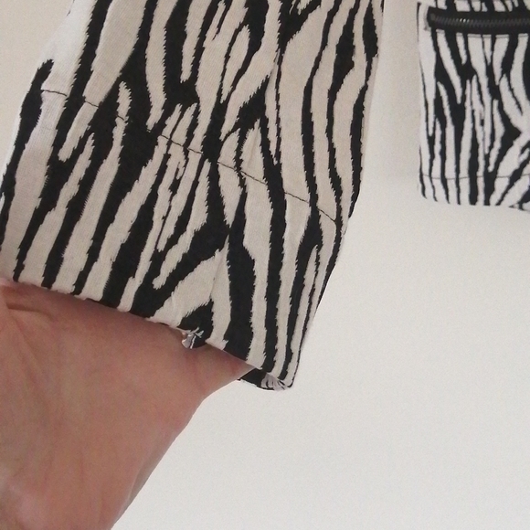 NWT, TONI MORGAN , black/white ladies knit blazer/jacket ,size small - Picture 4 of 16